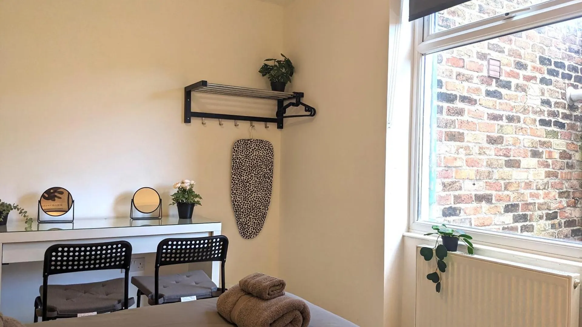 Room Near City Centre Private Bath Free Parking Liverpool 0*,  Reino Unido
